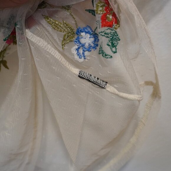 Urban Outfitters Sheer Floral Embroidered Top - Picture 5 of 7